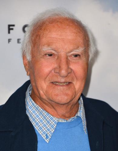 Robert Loggia