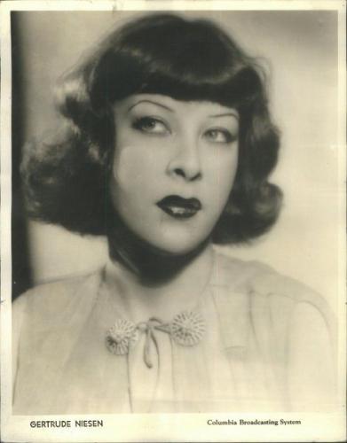 Gertrude Niesen