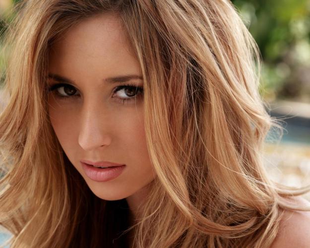 Shay Laren Profile, Photos, News, Bio CelebNest