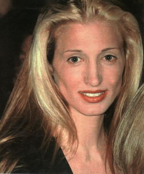 Carolyn Bessette-KennedyProfile, Photos, News and Bio