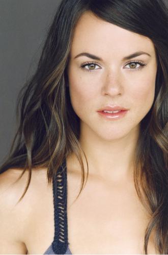 Sarah Butler Profile, Photos, News, Bio | CelebNest