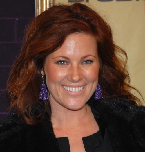 Elisa DonovanProfile, Photos, News and Bio
