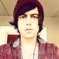 Kellin QuinnProfile, Photos, News and Bio