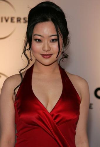 Julia LingProfile, Photos, News and Bio