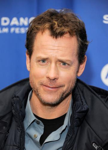 Greg Kinnear