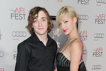 Ambre Leigh KulasProfile, Photos, News and Bio