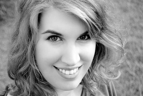 Ashley ThompsonProfile, Photos, News and Bio