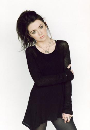 Karle WarrenProfile, Photos, News and Bio