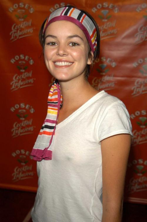 Nora Zehetner