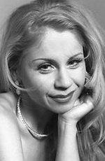 Holly LandersProfile, Photos, News and Bio