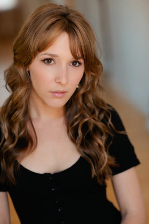 Madelyn DeutchProfile, Photos, News and Bio