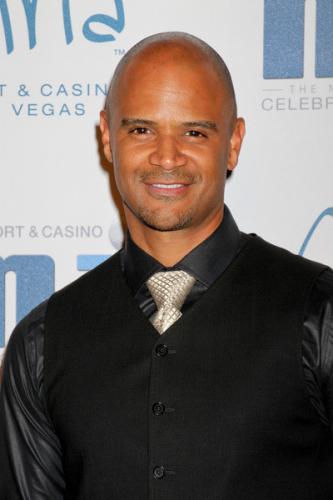 Dondre Whitfield