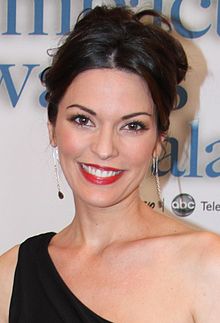 Alana De La Garza