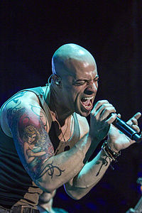 Chris DaughtryProfile, Photos, News and Bio