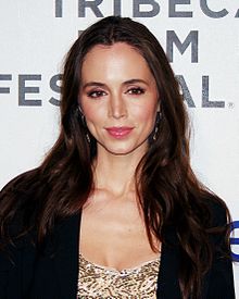 Eliza DushkuProfile, Photos, News and Bio