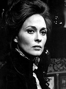 Faye DunawayProfile, Photos, News and Bio