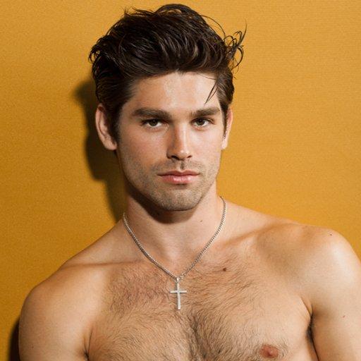 Justin Gaston