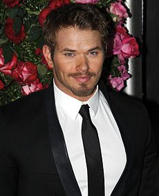 Kellan LutzProfile, Photos, News and Bio