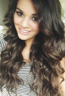 Madison PettisProfile, Photos, News and Bio