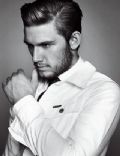 Alex Pettyfer
