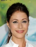 Amanda Crew