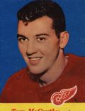 Tom McCarthy (ice hockey b. 1934)