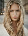 Anna Ewers