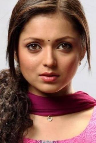 Drashti Dhami