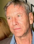 Amos Oz