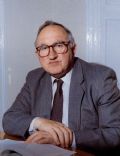 Michael Mills