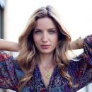 Annabelle Wallis