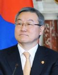 Kim Sung-hwan (politician)