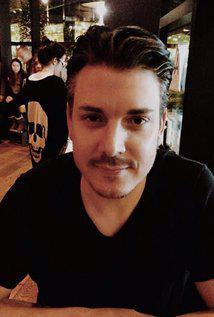 Justin Caine Burnett