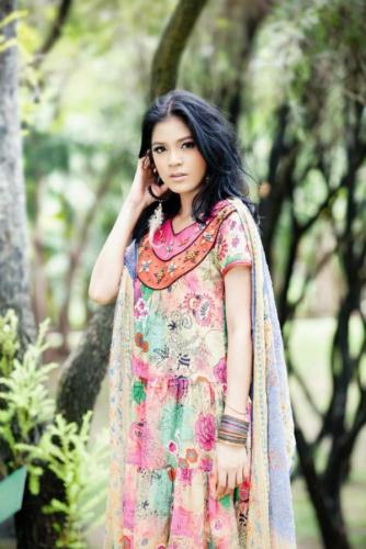 Apinya Sakuljaroensuk