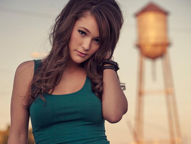 Kira Isabella