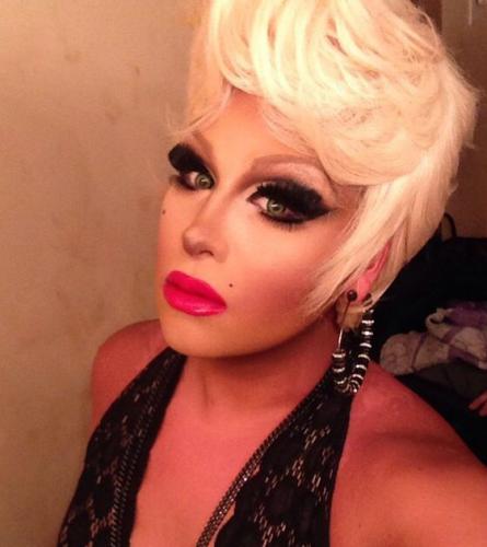Roxxxy Andrews