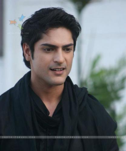 Ashish Kapoor