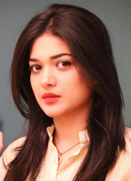 Sanam Jung Makeup Profile And Pictures | Hair styles, Hair 