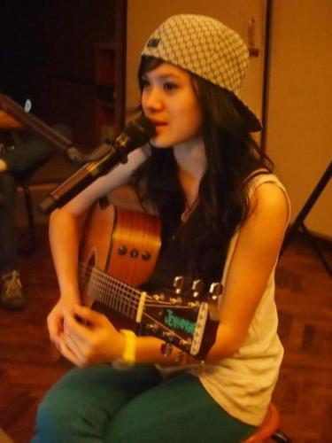 Sheryl Sheinafia