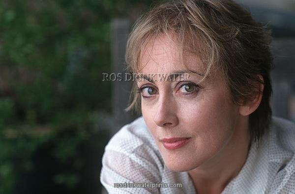 Paula Wilcox