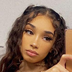 
Alyssa Lea
