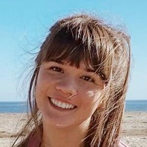 Genevieve Dickerson Profile, Photos, News, Bio | CelebNest