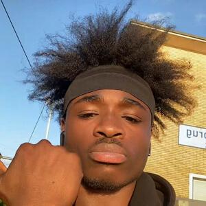 
Lil.wyzy_g
