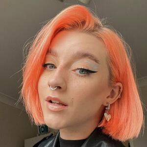 
Luna Leigh
