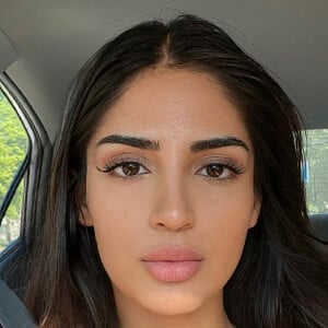 
Mina Amousse
