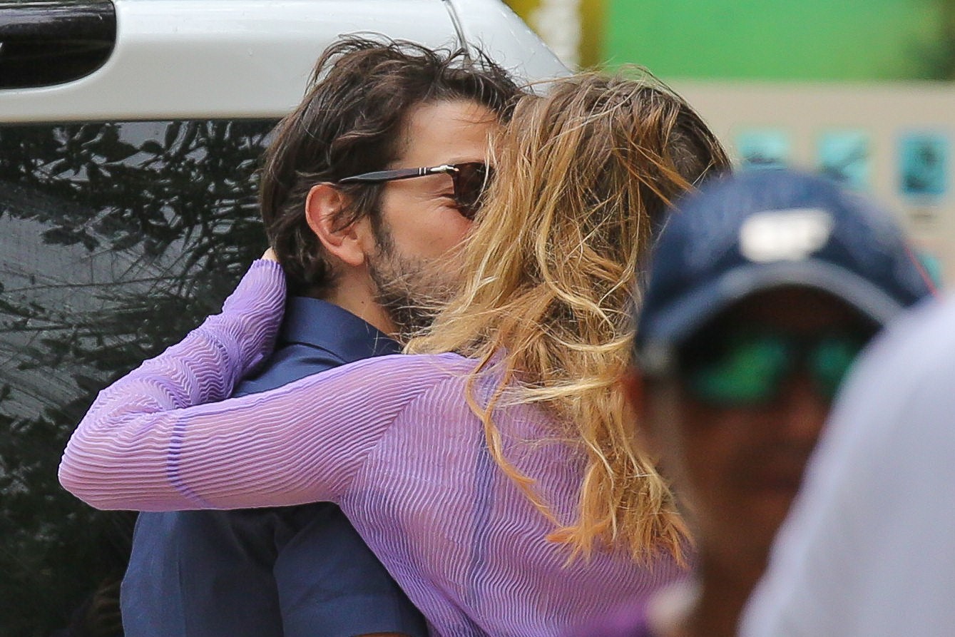New Couple Alert? \'Rogue One\' Star Diego Luna and Suki Waterhouse Spotted Kissing in Mexico