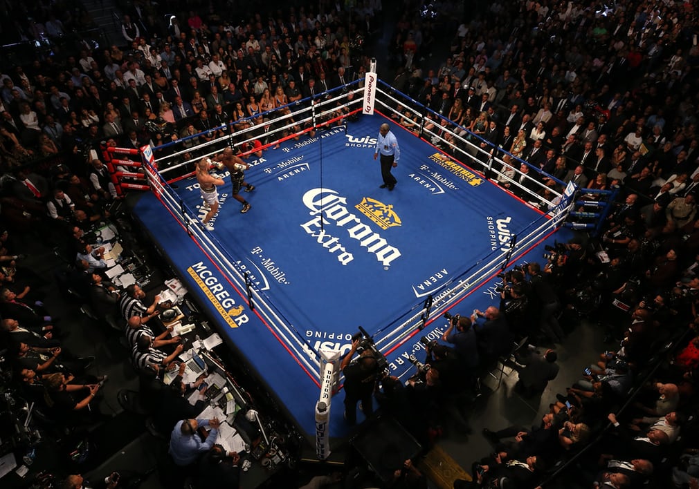 Floyd Mayweather beats Conor McGregor: how the fight unfolded in pictures Floyd Mayweather beats Conor McGregor: how the fight unfolded in pictures