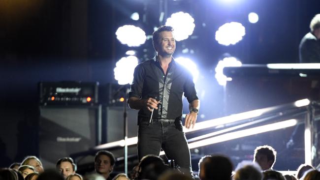 Here's Why Luke Bryan Punched a Fan in the Middle of His Concert