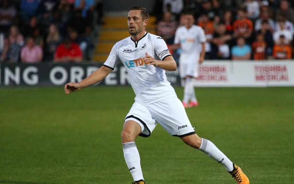 Everton back in for Gylfi Sigurdsson with second bid worth Â£45million