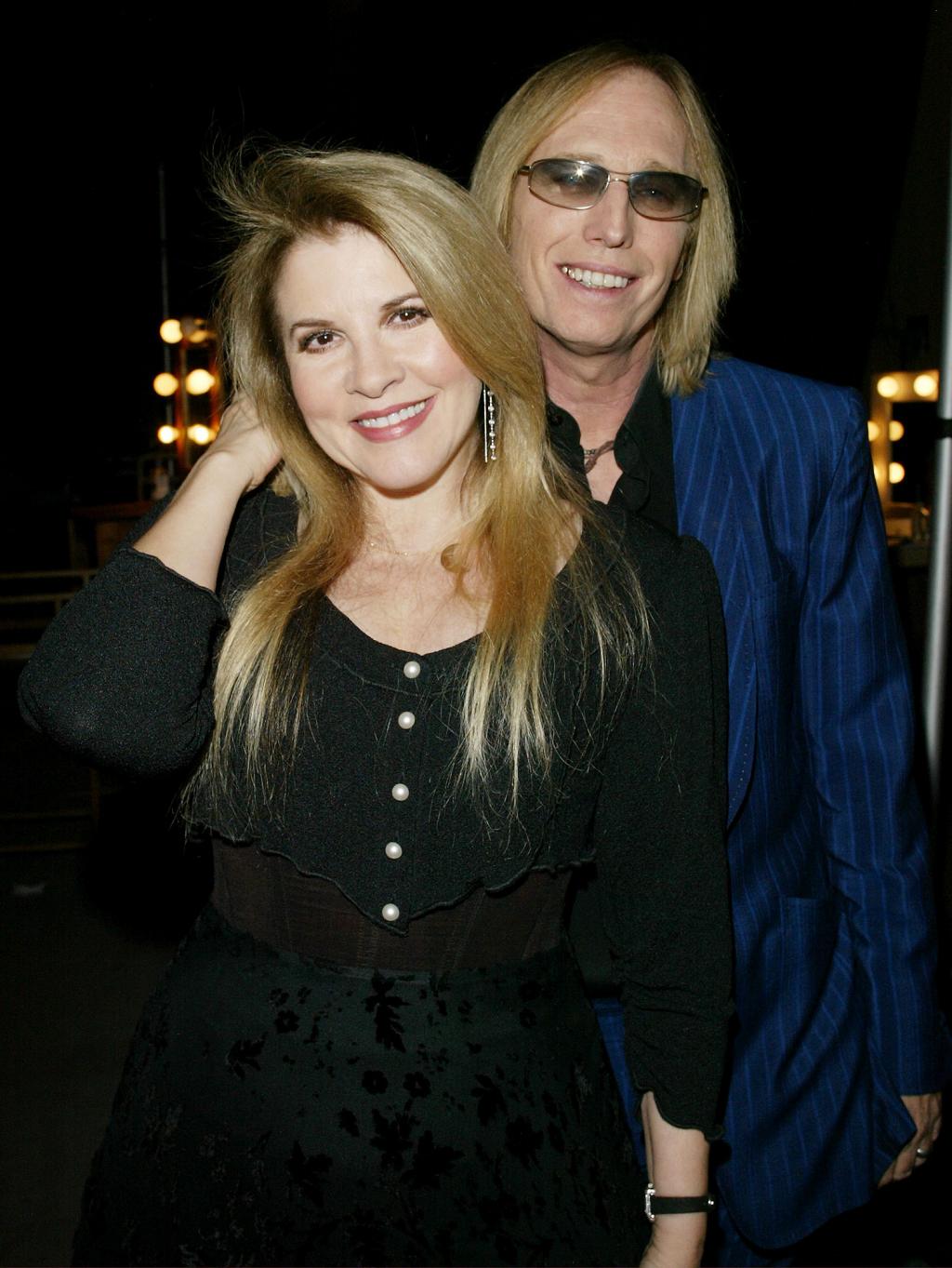 Stevie Nicks Recalls Last Time She Saw Tom Petty Perform:        What a Magical Moment That    Was        